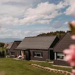 Weingut & Winzerhaeuser Skringer Leutschach
