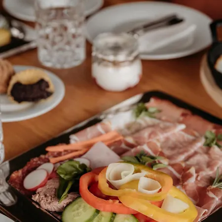 Weingut & Winzerhaeuser Skringer 펜션