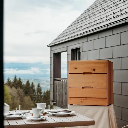 Weingut & Winzerhaeuser Skringer Feriehus *