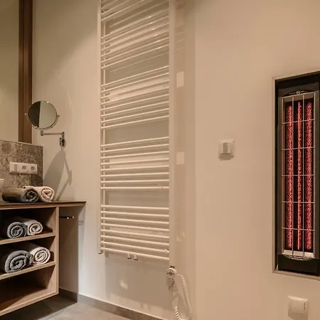 Weingut & Winzerhaeuser Skringer 루트스카치