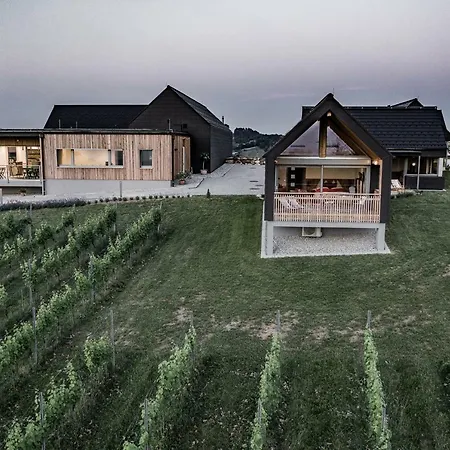 Ferienhaus Winzerhäuser J&a Skringer *