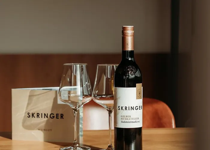 Weingut & Winzerhaeuser Skringer *