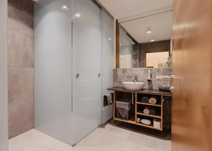 Weingut & Winzerhaeuser Skringer