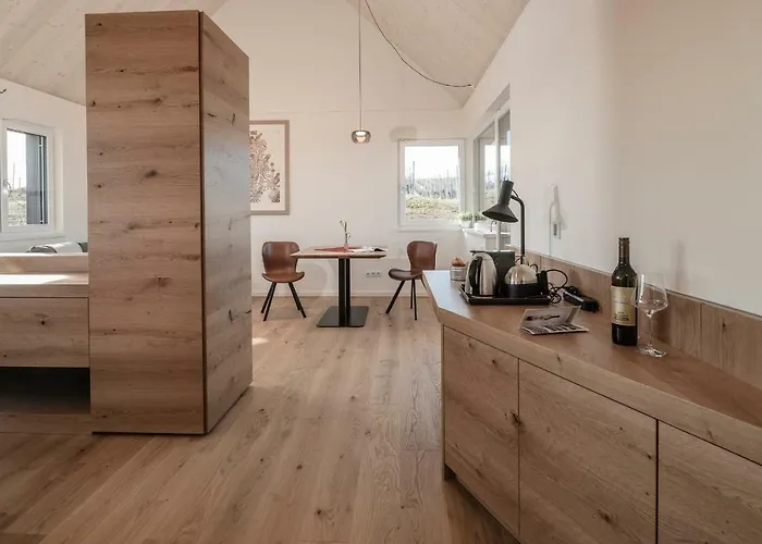 Weingut & Winzerhaeuser Skringer